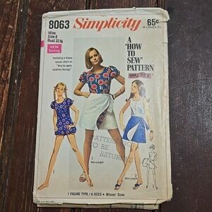 Vtg 1968 Simplicity Pattern 8063 Bloomer Playsuit + Mini Wrap Skirt Sz 8 UC